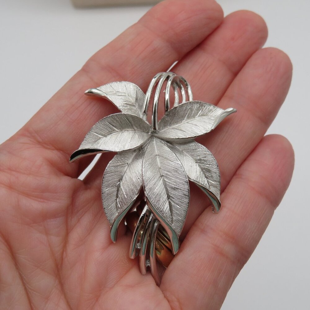 Crown Trifari Vintage SIlver Tone Floral Brooch